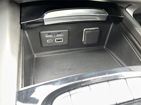 Used 2023 Buick Envision Essence w/ Technology Package I AWD/4WD image 34