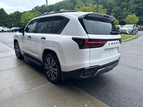Used 2026 Lexus LX 600 4WD w/ Appearance Package image 5