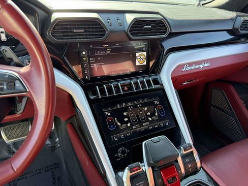 Used 2022 Lamborghini Urus AWD/4WD image 27