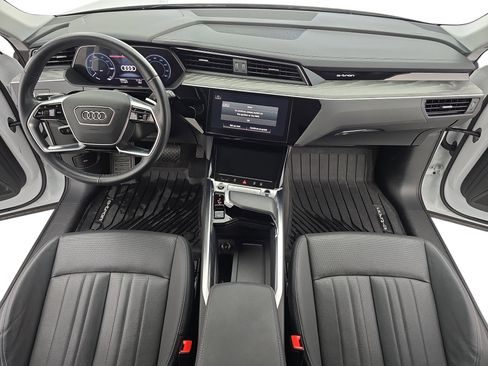 Used 2023 Audi e-tron Premium Plus w/ Premium Plus Package image 9
