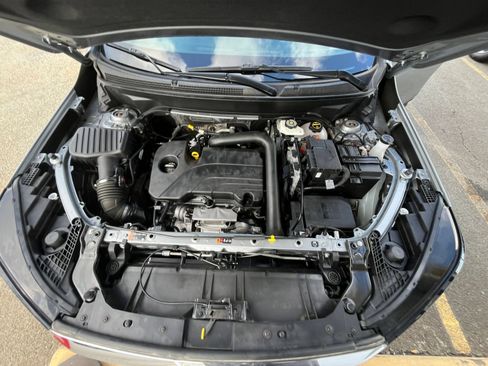 Used 2024 GMC Terrain SLE FWD image 31