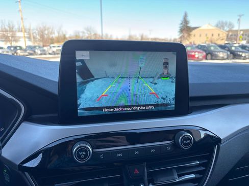 Used 2020 Ford Escape SE Sport image 25