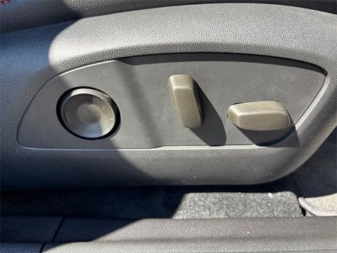 New 2025 Chevrolet Equinox EV RS image 36