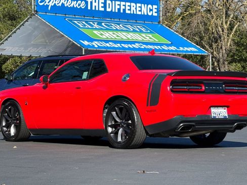 Used 2019 Dodge Challenger R/T Scat Pack w/ Shaker Package image 5