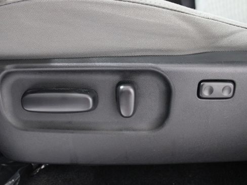Used 2021 Toyota Tacoma SR5 w/ Technology Package AWD/4WD image 39