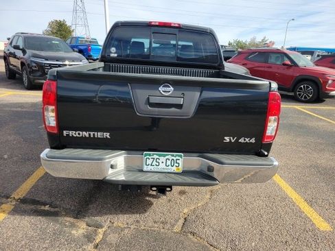 Used 2016 Nissan Frontier SV image 6
