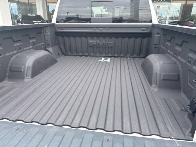 Used 2026 GMC Sierra 1500 Elevation w/ Elevation Premium Package AWD/4WD image 6