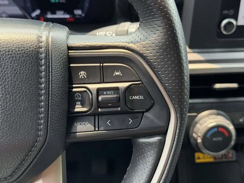 Used 2025 Toyota 4Runner TRD Off-Road AWD/4WD image 10