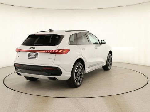New 2026 Audi Q5 2.0T AWD/4WD image 6