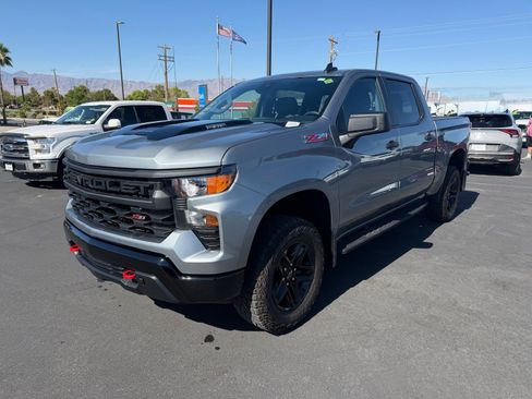 Used 2025 Chevrolet Silverado 1500 Custom Trail Boss w/ LPO, Dark Essentials Package AWD/4WD image 7