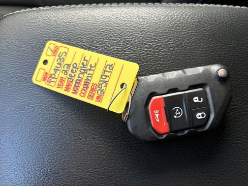 Used 2022 Jeep Wrangler Unlimited Sahara w/ LED Lighting Group image 30