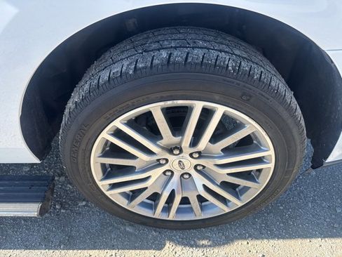 Used 2024 Ford Expedition Max Limited image 34