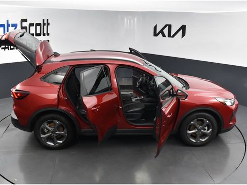 Used 2025 Ford Escape ST-Line FWD image 32