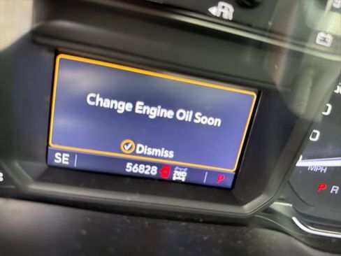 Used 2021 GMC Sierra 1500 Elevation w/ Preferred Package image 4