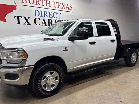 Used 2024 RAM 2500 Tradesman w/ Chrome Appearance Group image 11