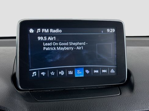 Used 2018 Toyota Yaris iA FWD image 19