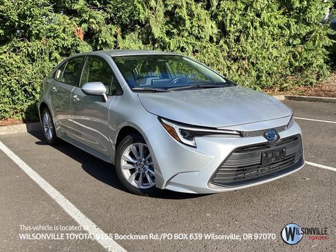 Used 2023 Toyota Corolla LE image 1