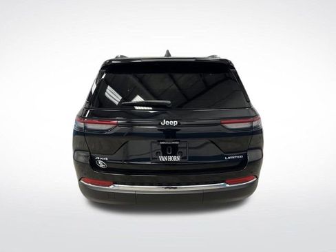 Used 2024 Jeep Grand Cherokee Limited image 14