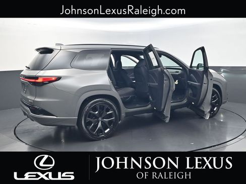 New 2026 Lexus TX 500h AWD image 30