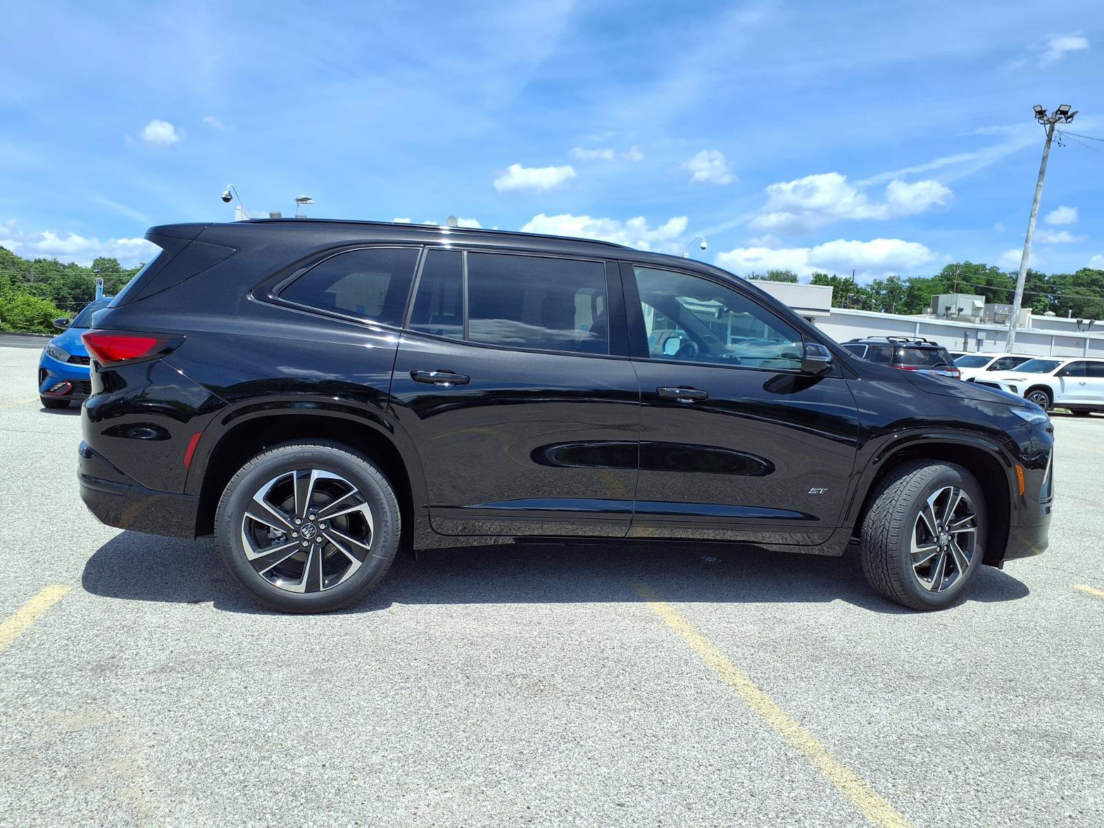 New 2026 Buick Enclave Sport Touring w/ Power Package FWD image 25