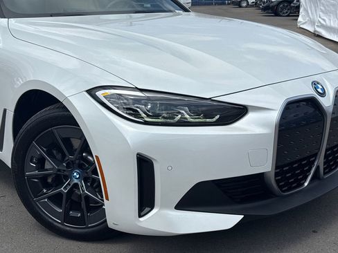 Certified 2022 BMW i4 eDrive40 w/ Premium Package RWD image 6
