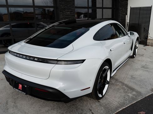 Used 2020 Porsche Taycan 4S image 12
