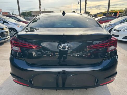 Used 2020 Hyundai Elantra SEL FWD image 4