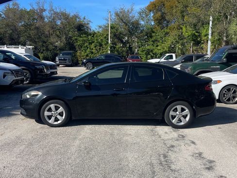 Used 2016 Dodge Dart SXT image 2
