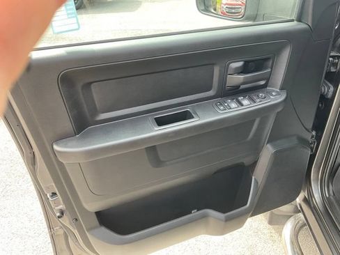 Used 2024 RAM 2500 Tradesman w/ Chrome Appearance Group AWD/4WD image 21