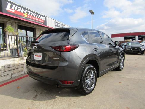 Used 2017 MAZDA CX-5 Touring w/ Preferred Equipment Package image 4