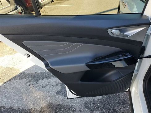 Certified 2023 Volkswagen ID.4 Pro S image 9