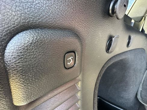 Used 2018 Jeep Grand Cherokee Altitude image 18