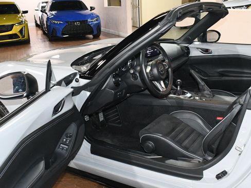 Used 2025 MAZDA MX-5 Miata Club w/ Brembo/BBS Recaro Package RWD image 47