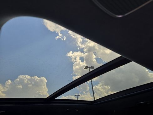 Used 2023 Jeep Grand Wagoneer L Series III w/ HD Trailer Tow Package image 11