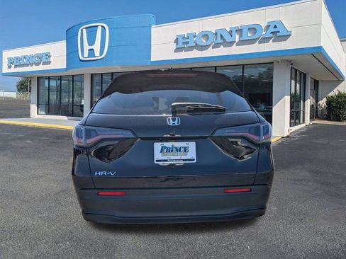 New 2026 Honda HR-V LX image 5