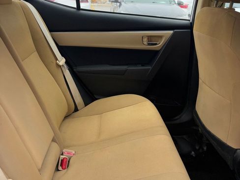 Used 2019 Toyota Corolla LE image 12