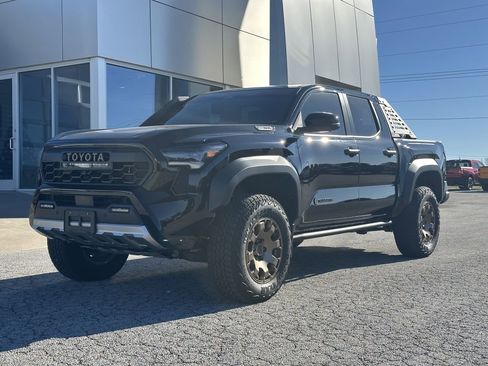 Used 2024 Toyota Tacoma Trailhunter 4x4 image 1