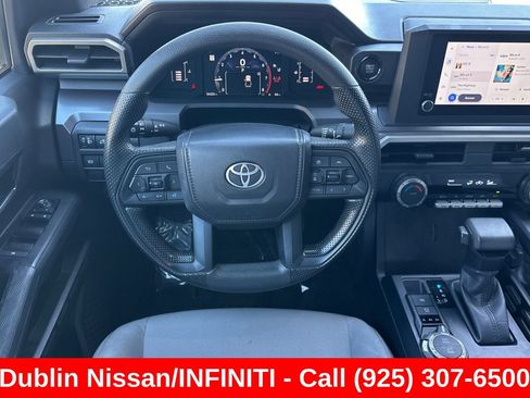 Used 2025 Toyota Tacoma SR5 AWD/4WD image 17