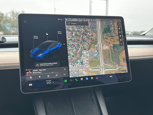 Used 2022 Tesla Model Y Performance image 23