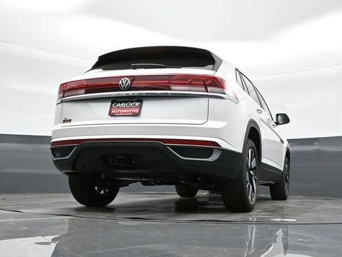 New 2026 Volkswagen Atlas Cross Sport SE image 29