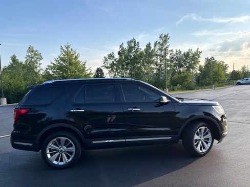 Used 2019 Ford Explorer Limited w/ Class III Trailer Tow Package AWD/4WD image 2