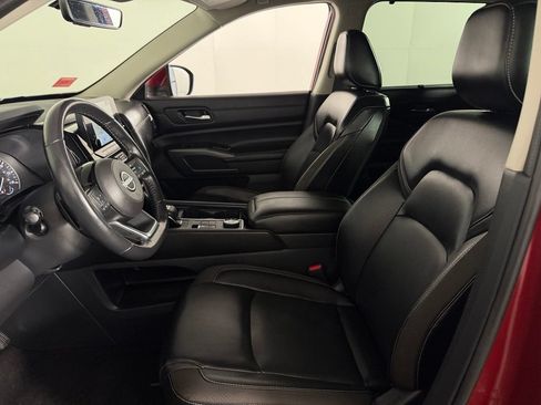 Used 2024 Nissan Pathfinder SL w/ Cargo Package AWD/4WD image 23