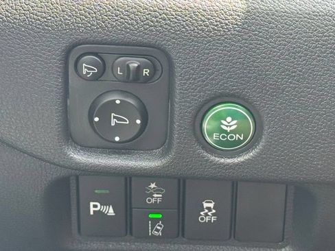 Used 2021 Honda Pilot Elite image 23