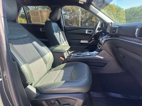 Used 2022 Ford Explorer Timberline image 13
