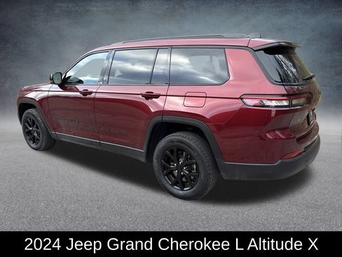 Used 2024 Jeep Grand Cherokee L Altitude image 3