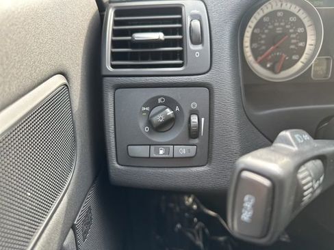 Used 2013 Volvo C70 T5 image 25