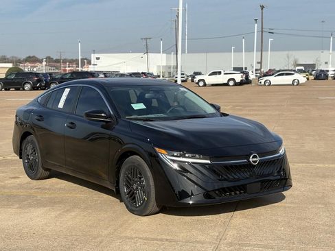 Certified 2026 Nissan Sentra SV w/ SV Convenience Package FWD image 3