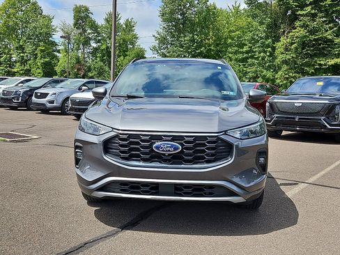 Used 2023 Ford Escape ST-Line Select w/ Tech Pack #2 AWD/4WD image 2