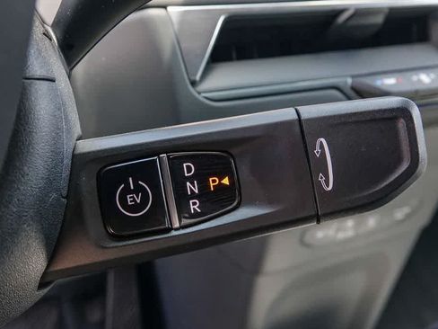 Certified 2024 Kia EV9 Land AWD/4WD image 17