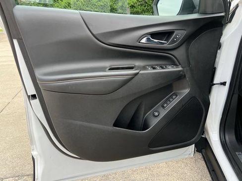 Used 2021 Chevrolet Equinox Premier FWD image 23
